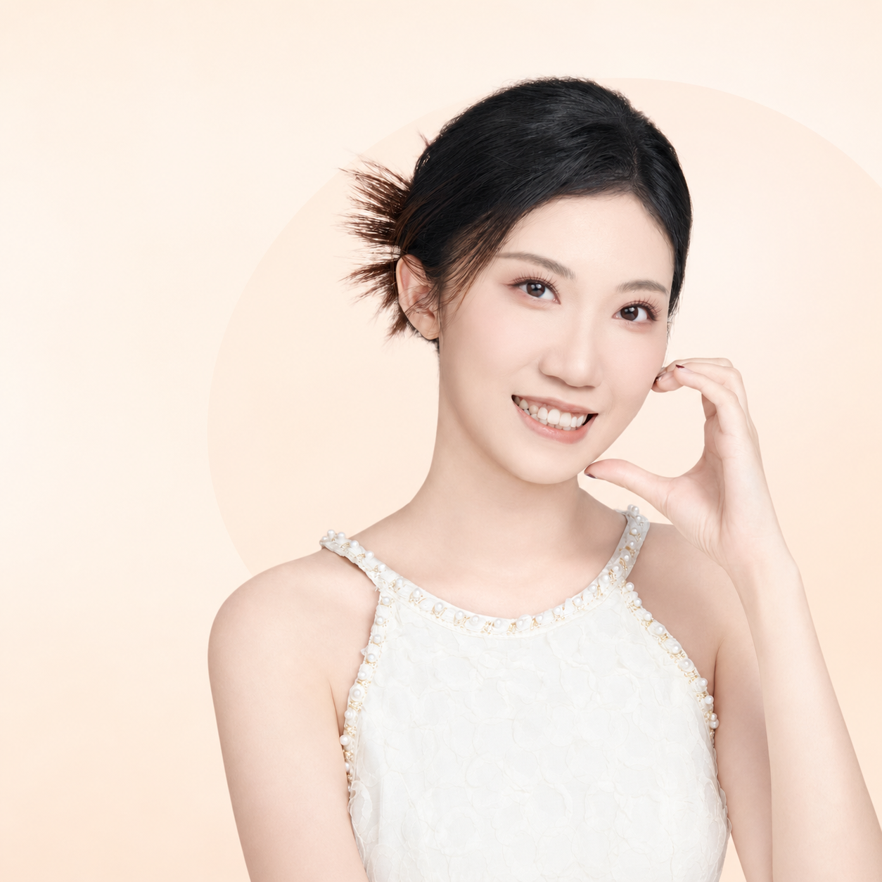 微笑着为雅思学习加油的 Lesley 老师